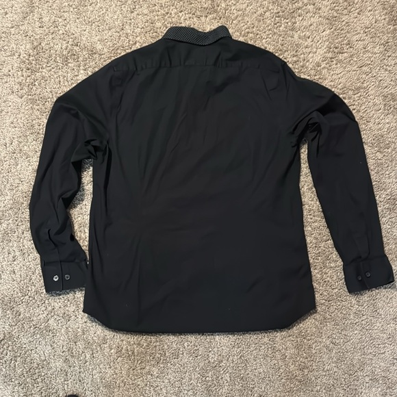 Express Fitted Dress Shirt - Picture 3 of 3